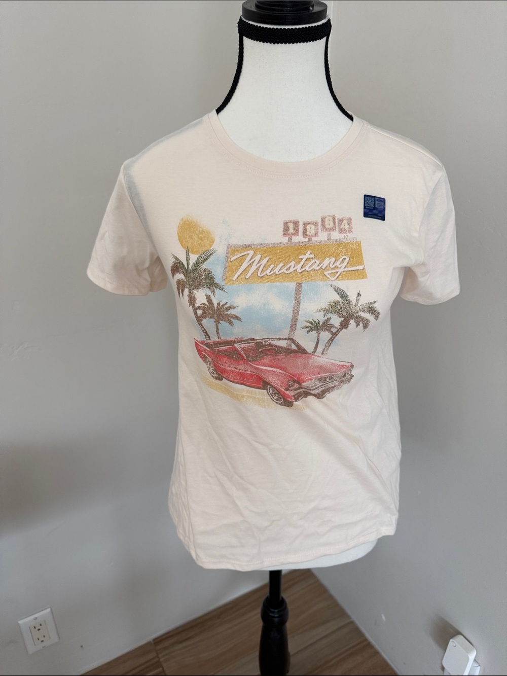 GB girls Cream Tee with Red Mustang Graphic